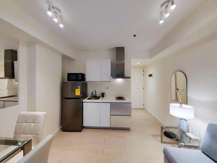 Apartment 1Br Condotel Azure Urban Resort Near Airport - 14F #Az03 Manila